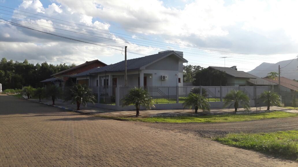 Fotos do imóvel Linda Casa de Esquina Nova Hartz Bairro das Rosas - Sparrenberger Imóveis