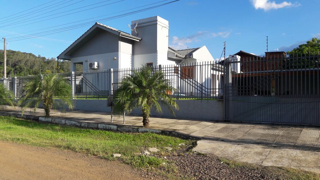 Fotos do imóvel Linda Casa de Esquina Nova Hartz Bairro das Rosas - Sparrenberger Imóveis