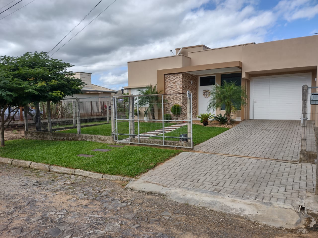 Fotos do imóvel Vendo Formosa Casa no Residencial da Bica - Sparrenberger Imóveis