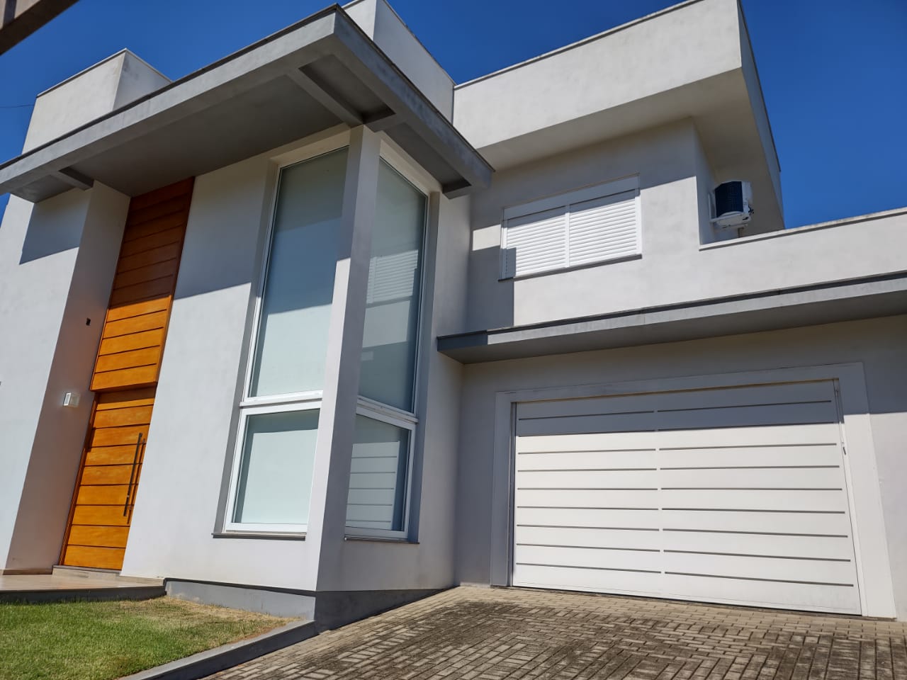 Fotos do imóvel Vendo Casa Contemporânea em Nova Hartz - Sparrenberger Imóveis
